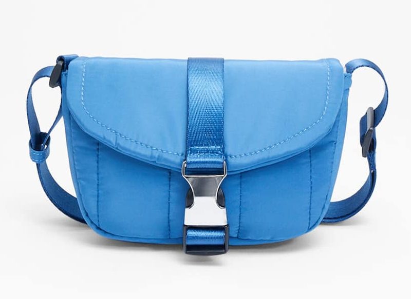 MINIBOLSO TÉCNICO, UN NUEVO BOLSO DE STRADIVARIUS A LA VENTA