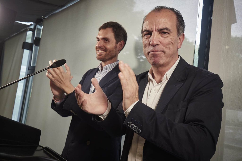 La lucha del voto CERA en Madrid: el PSOE recurre a la oración paracaidista 1 Moncloa Carlos García Adanero, a tan sólo unos pocos votos de entrar en el Congreso de los Diputados