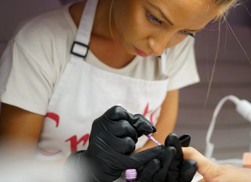 LA IMPORTANCIA DE LA MANICURA