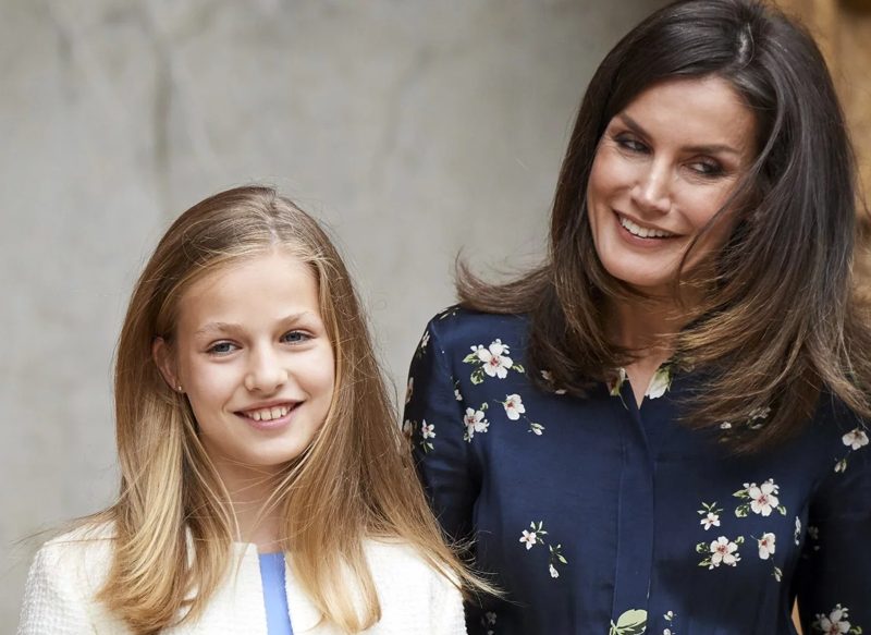 SU ÚLTIMO AÑO DE BACHILLERATO