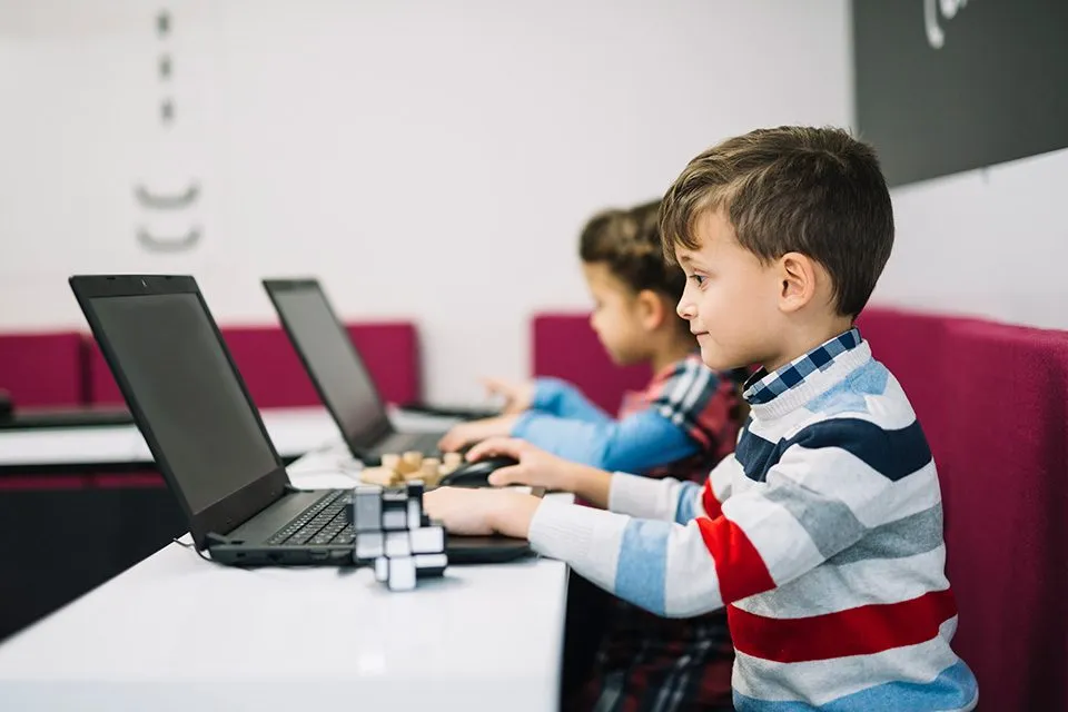 Educación tecnologia 6 Educación: el impacto de la tecnología en la docencia