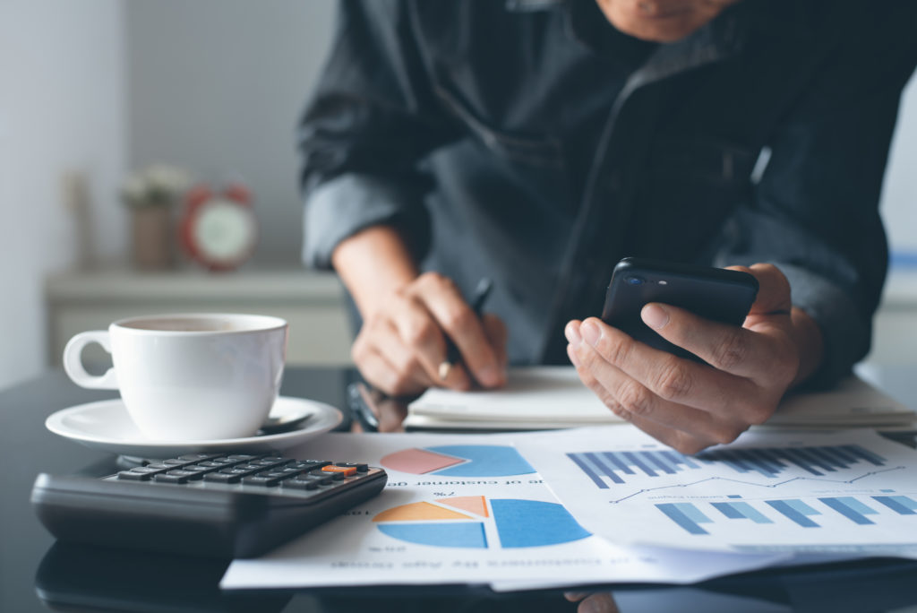 El futuro de los móviles: qué podemos esperar en los próximos años 5 Moncloa Mejoras en la Inteligencia Artificial