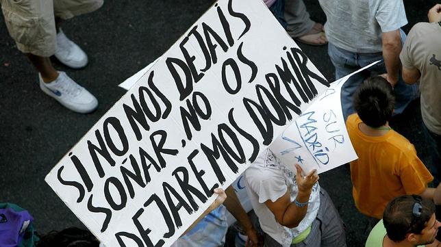 Cómo se creó la figura de los indignados en la crisis económica de 2008 2 Moncloa Los Indignados: El movimiento que cambió la historia de España