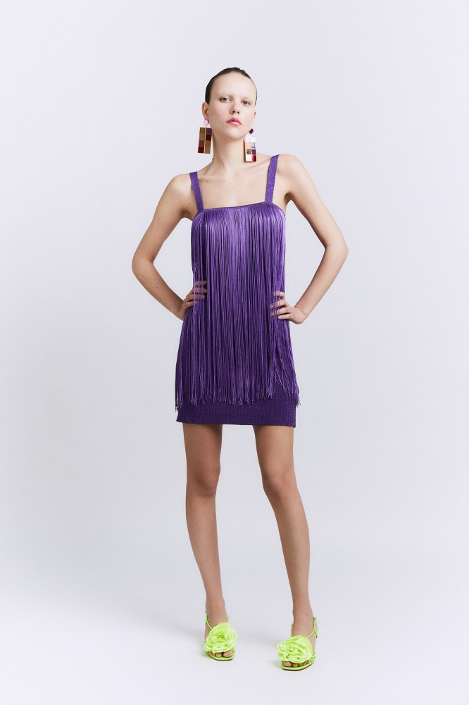 vestido corto flecos