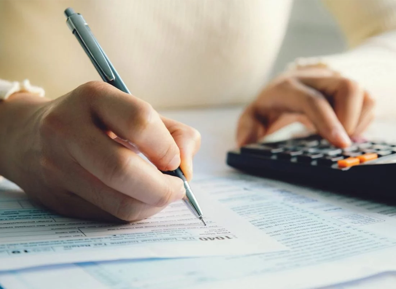 REDUCCIÓN POR OBTENCIÓN DE RENDIMIENTOS DEL TRABAJO EN LA RENTA 2023