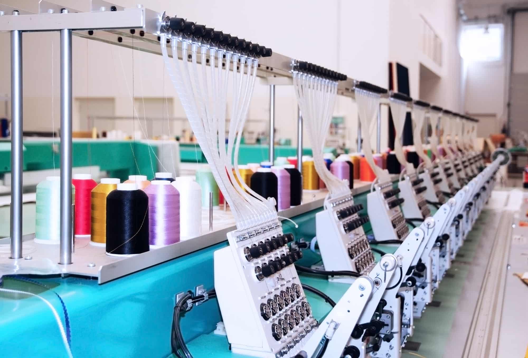 Industria de la moda: cómo la tecnología está transformando al sector textil 5 Moncloa Los beneficios de la tecnología para la industria de la moda