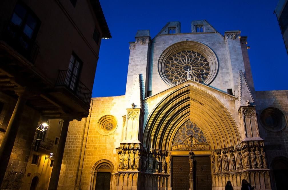 Turismo en España: 10 formas de entender el impacto en la sociedad 2 Moncloa La catedral de Tarragona 6 edited Moncloa