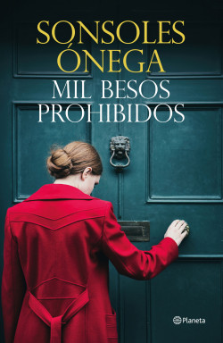 letizia muestra el libro mil besos prohibidos