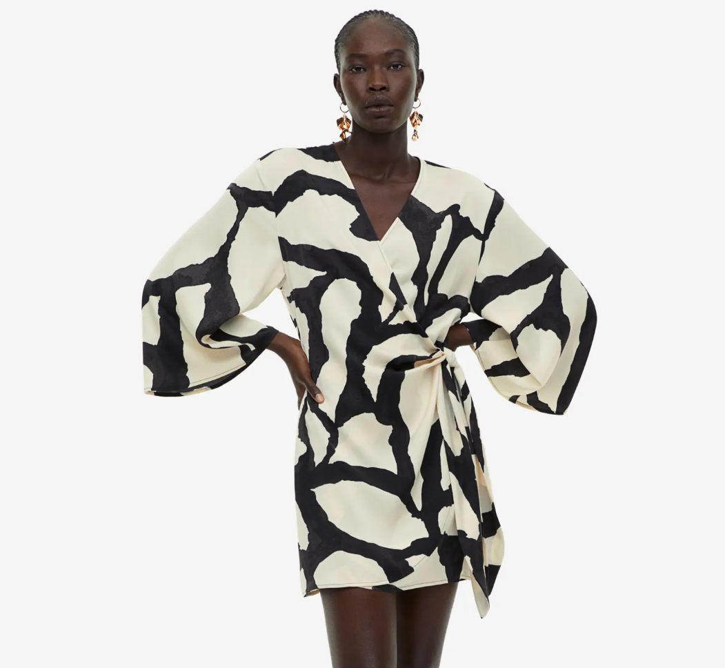 vestido cruzado saten blanco y negro