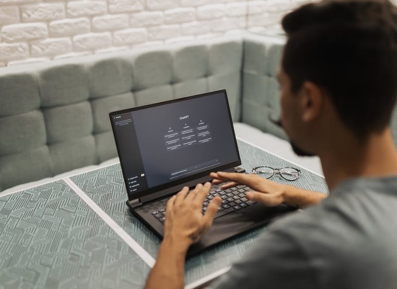 ¿QUÉ SON LOS CHATBOTS CON INTELIGENCIA ARTIFICIAL?
