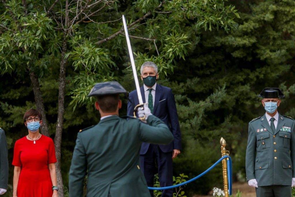 Los guardias civiles que defendieron la Constitución ganan a Marlaska en los tribunales 2 Moncloa APROGC y los guardias civiles que defendieron la Constitución han ganado la batalla judicial a Marlaska.