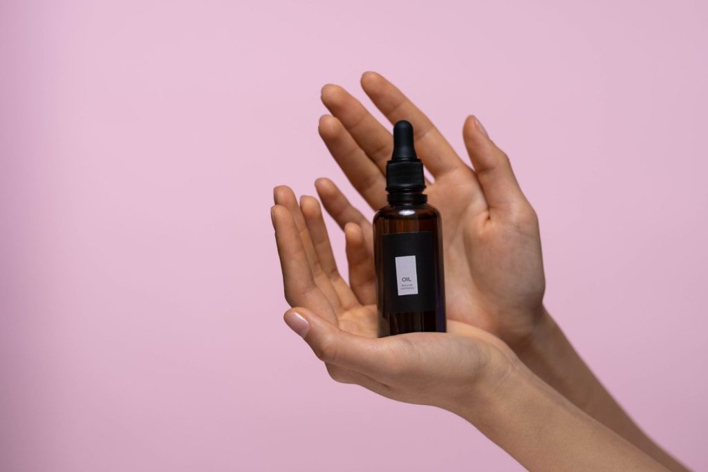 El innovador elixir antienvejecimiento de Mercadona que deslumbra como una 'joya' de lujo 1 Moncloa serum