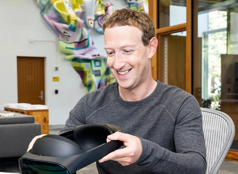 MARK ZUCKERBERG PREPARA UN COMPETIDOR PARA TWITTER