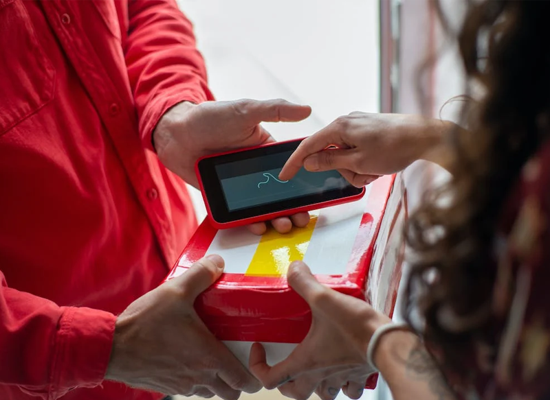 EL AUGE DEL COMERCIO ONLINE TRANSFORMA EL SECTOR