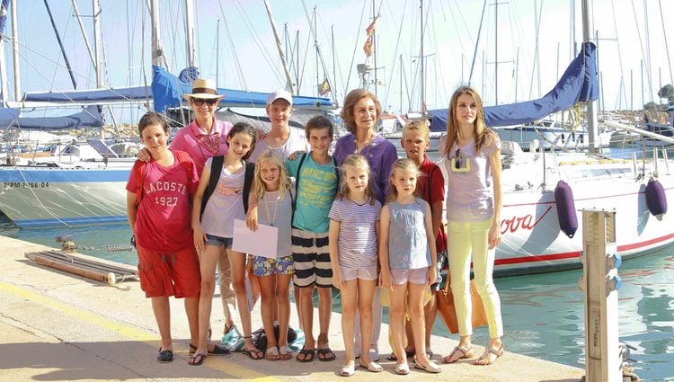 froilan con sus primos