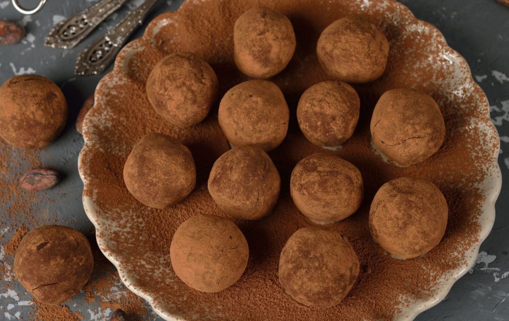 Trufas de avena y coco: Una receta de sin frutos secos y sin azúcar 3 Moncloa trufas