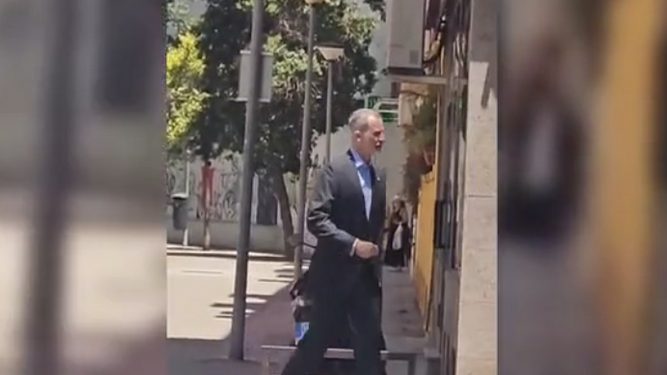 visita del rey a un amigo en sevilla