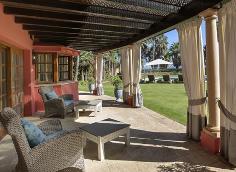 CASA LORIANA, UNA PROPIEDAD DE LUJO CONSTRUIDA EN EL AÑO 2000