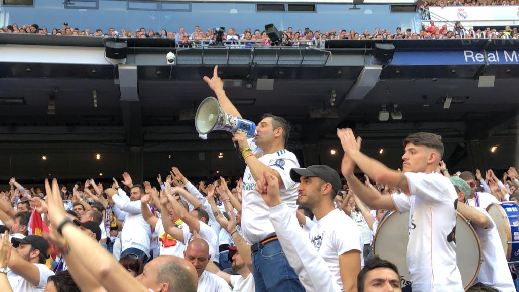 La grada de animación creada por Florentino Pérez quiere recuperar la estética ultra en el Bernabéu 2 Moncloa Ez XMQ0XMAU56kJ Moncloa