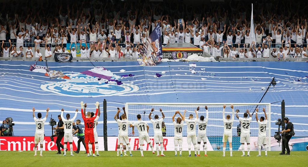 La grada de animación creada por Florentino Pérez quiere recuperar la estética ultra en el Bernabéu 1 Moncloa FfrHQXWXoAA0Lz4 1 Moncloa