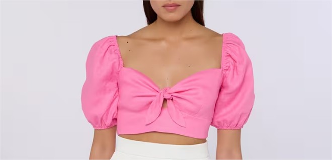 Así es la colección de lino de El Corte Inglés: la moda del momento, elegante, fresquita y cómoda 7 Moncloa Top corto de mujer con lazo en el escote y mangas con volumen