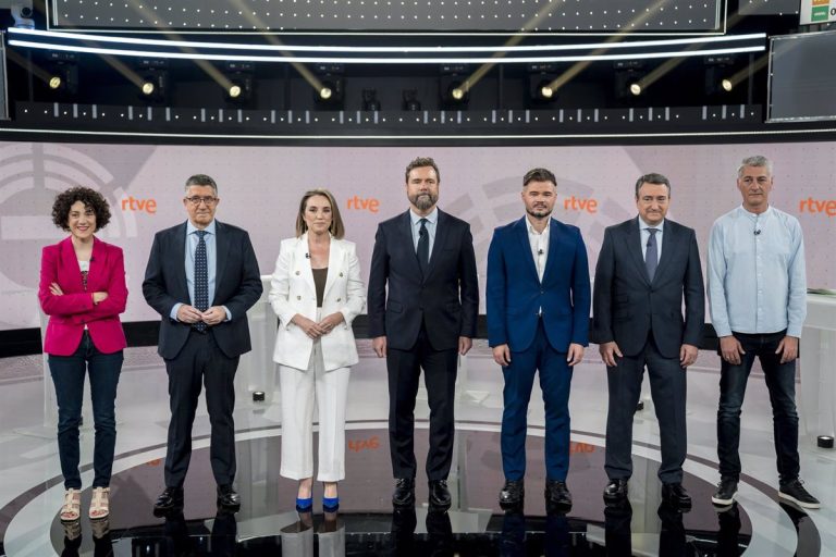 Ferraz intenta rentabilizar los pactos del PP con Vox tras la debacle andaluza