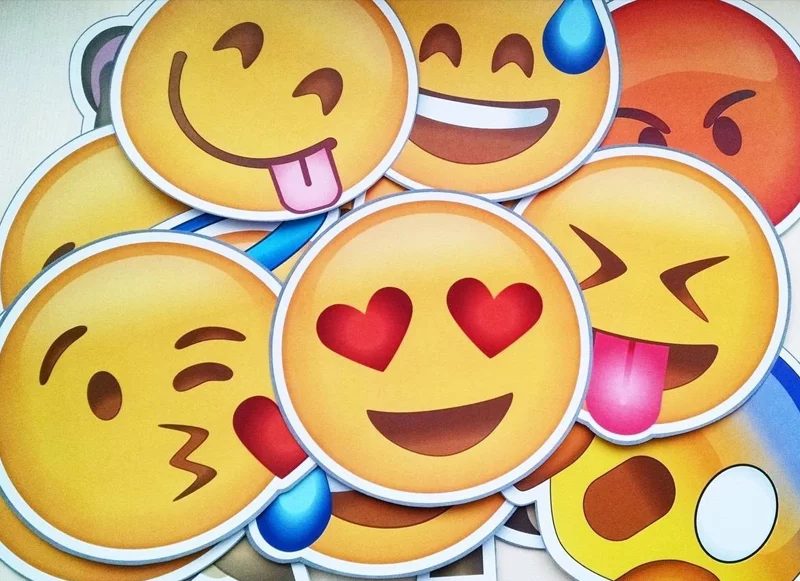 LOS EMOJIS DOTAN DE MATICES EMOCIONALES A TUS MENSAJES