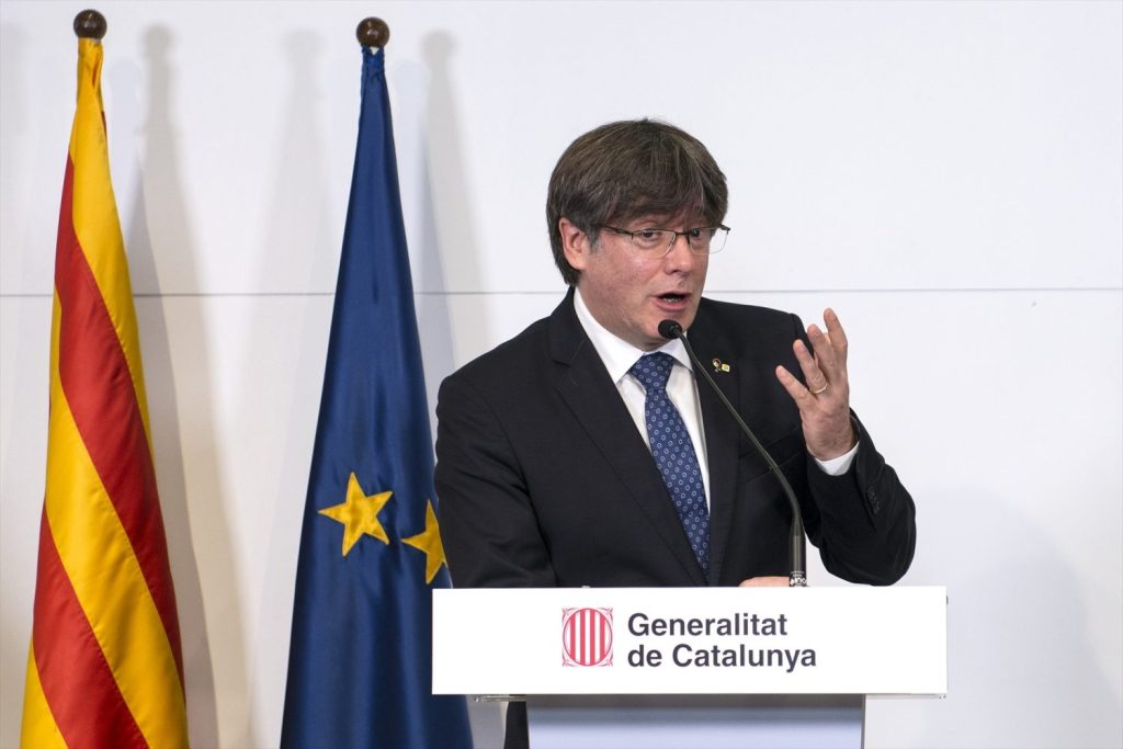 El fin del bipartidismo y la política de bloques auguran un final de verano caliente 1 Moncloa EuropaPress 3366433 expresident generalitat catalunya carles puidgemont 12 enero 2016 28 Moncloa