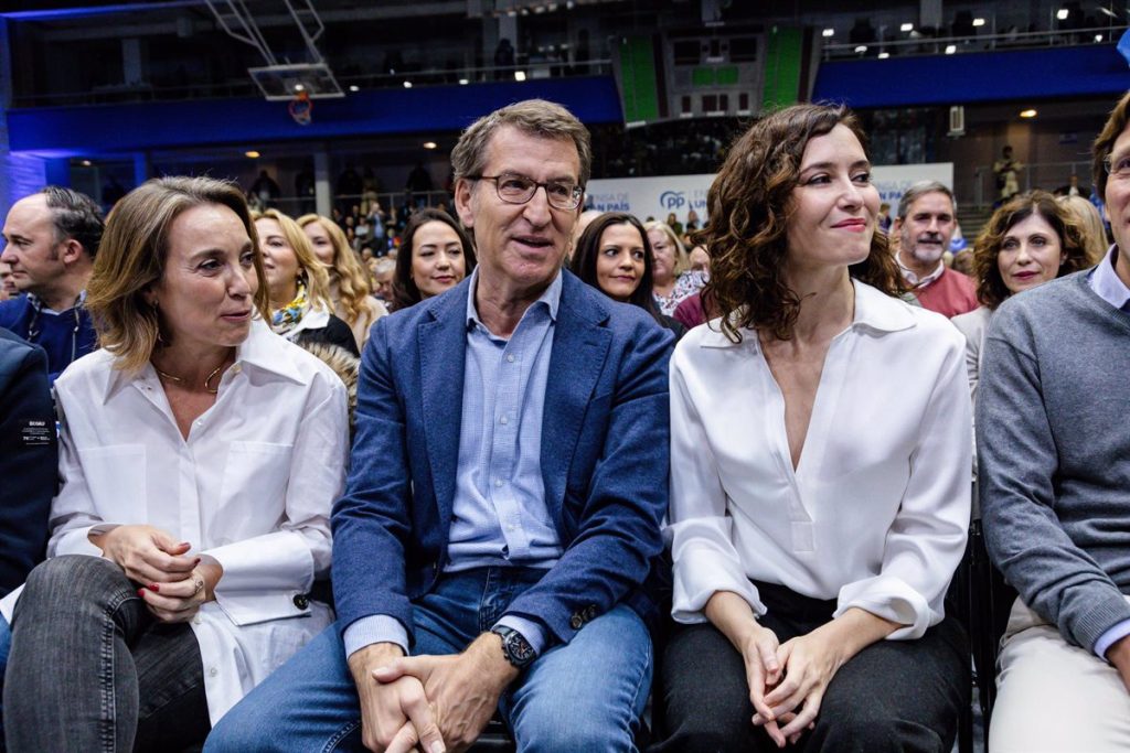 Feijóo se fija en Fanjul para sustituir a Cuca Gamarra 1 Moncloa Bea Fanjul candidata a sustituir a Cuca Gamarra en la portavocía