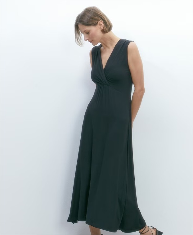 Vestido Midi Nudo en el Pecho