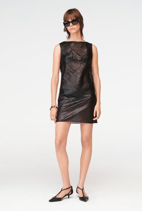 vestido semitransparente
