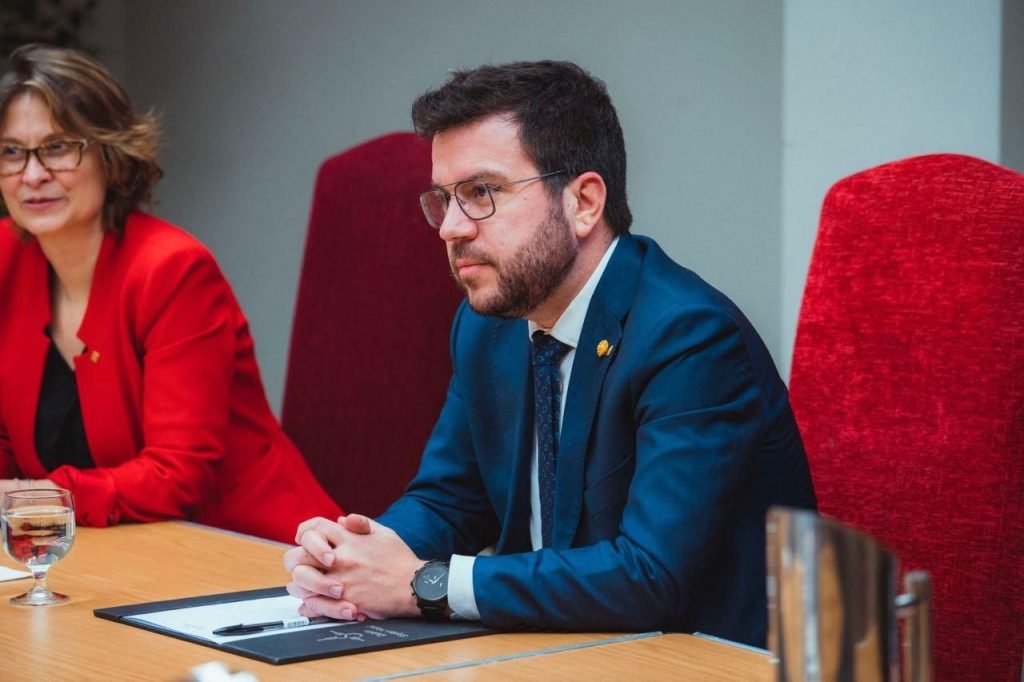 Bolaños recibió nuevas exigencias de Aragonés para el acuerdo de investidura