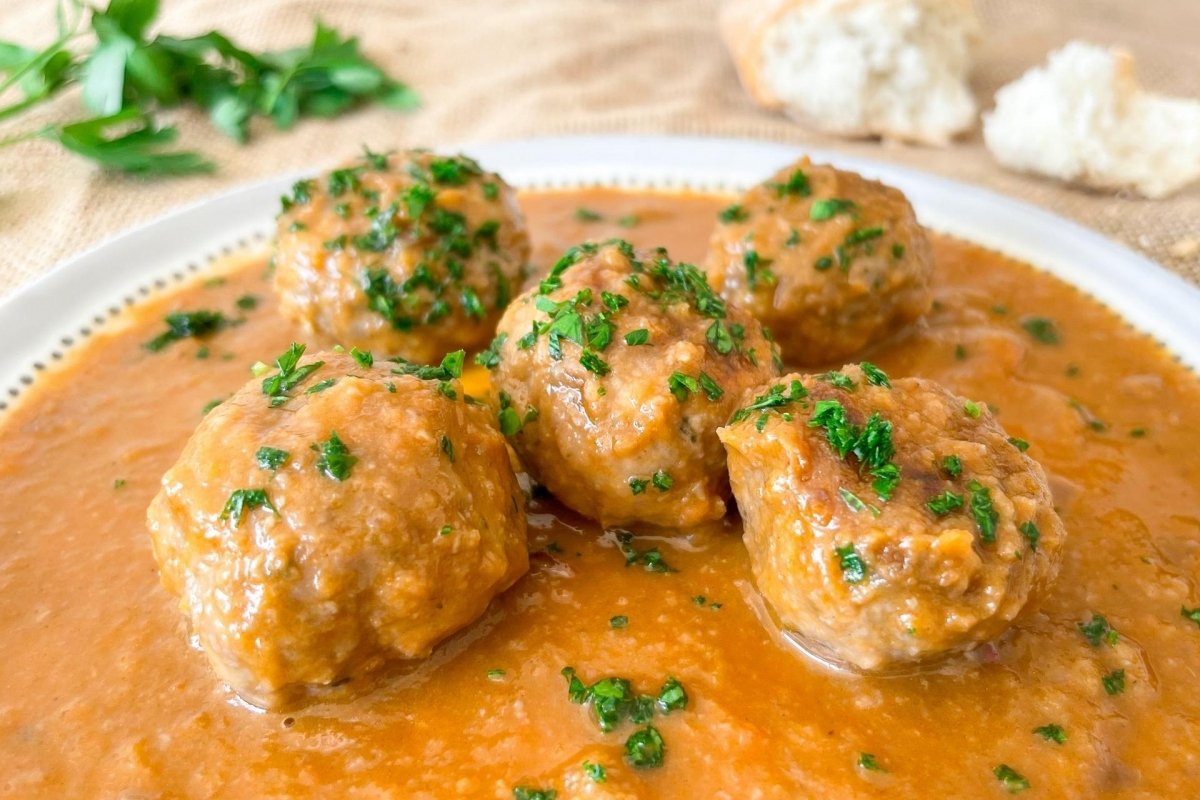Albóndigas en Thermomix al horno: la receta ligera y aromática que conquista a todos 1 Moncloa albóndigas al horno