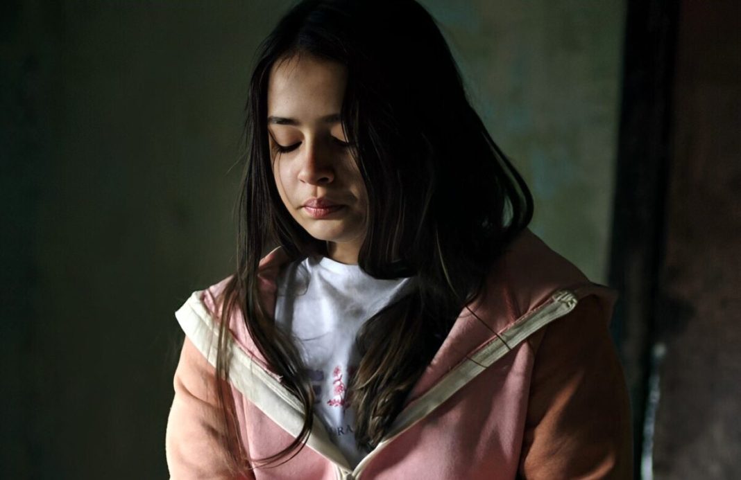 defne corre peligro en secretos de familia