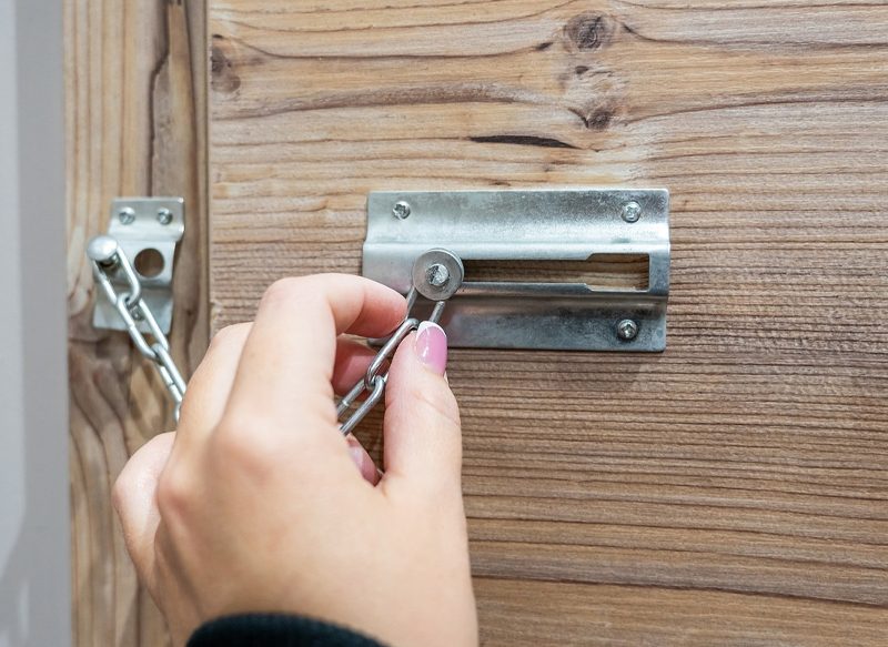 RECOMENDACIONES DE SEGURIDAD EN EL HOGAR