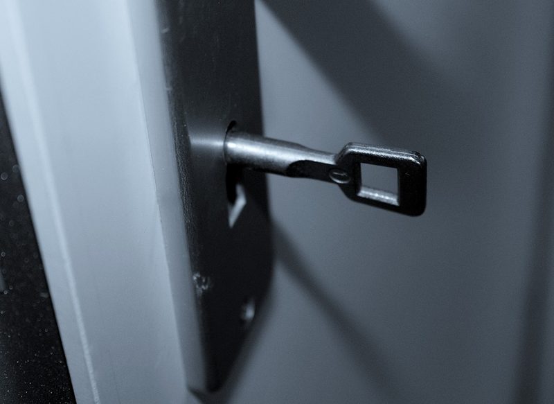 HAZ QUE LA VIVIENDA PAREZCA HABITADA