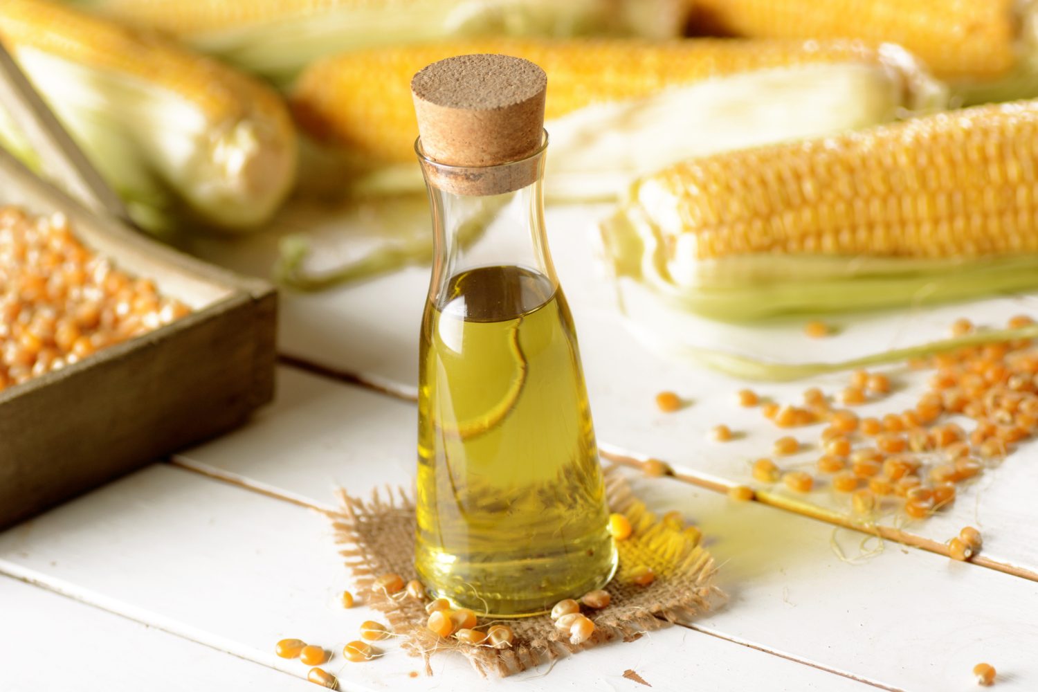¡Ahorra mucho dinero! Estos son los aceites más sanos que el de oliva para cocinar 1 Moncloa Aceite de maíz