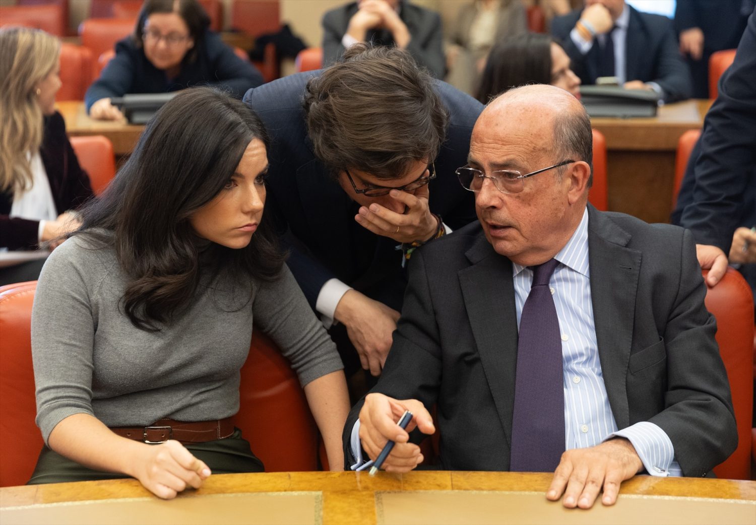 EuropaPress_5591266_i_d_portavoz_vox_congreso_pepa_millan_diputado_vox_jose_maria_figaredo Vox quiere que el PP pare la amnistía aunque se abra una crisis institucional