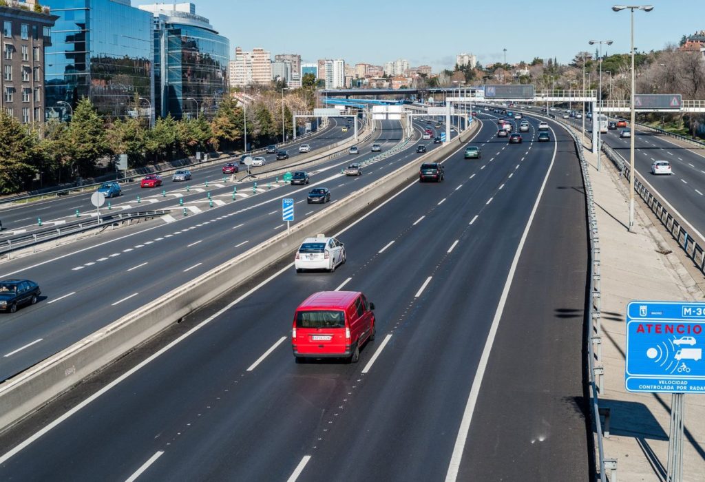 ¡Reservar cita en la DGT: el proceso más desafiante en España según la OCU! ¡Descubre por qué! 1 Moncloa radares