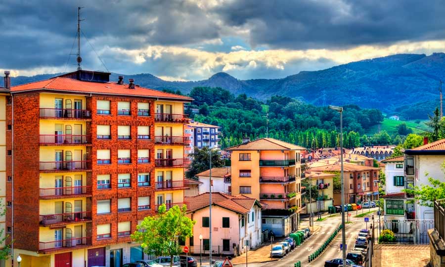 De desapercibida a deseada: Irún, la ciudad española que todos quieren descubrir en un mágico invierno 1 Moncloa Irun Pais Vasco 1 Moncloa