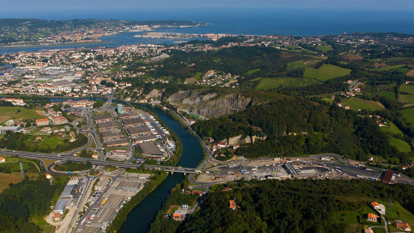 De desapercibida a deseada: Irún, la ciudad española que todos quieren descubrir en un mágico invierno 3 Moncloa DESCUBRIR EL ARTE DE LA RELAJACIÓN