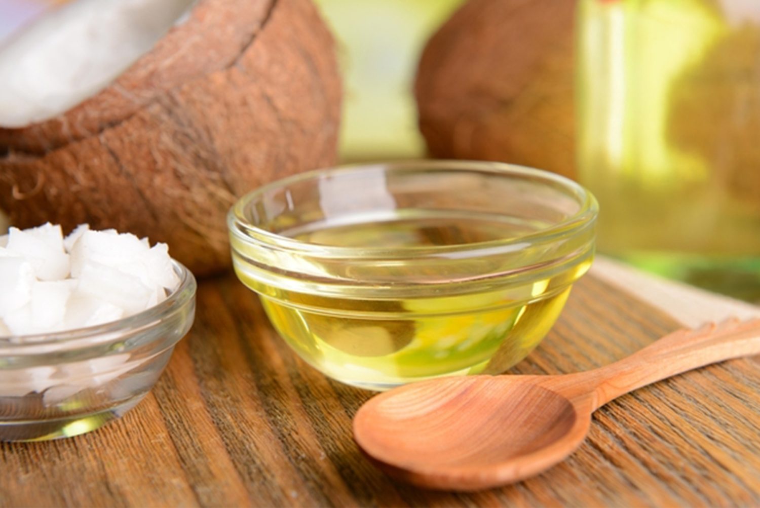 ¡Ahorra mucho dinero! Estos son los aceites más sanos que el de oliva para cocinar 2 Moncloa Aceite de coco