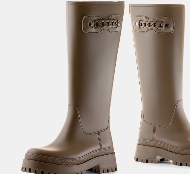 Prepara el armario para el viento y lluvia con estas prendas tan chic de El Corte Inglés 1 Moncloa botas 1 Moncloa