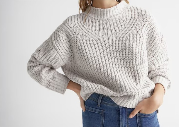 Arrasa con el jersey de última moda de Stradivarius por solo 23 euros: ¡Imperdible tendencia asequible! 3 Moncloa jersey 2 Moncloa