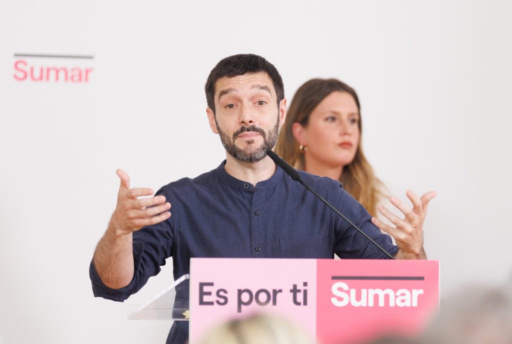 Bustinduy esconde las colas del hambre con su nuevo modelo de tarjetas monedero 2 Moncloa Bustinduy esconde las colas del hambre con su nuevo modelo de tarjetas monedero | Foto: Europa Press