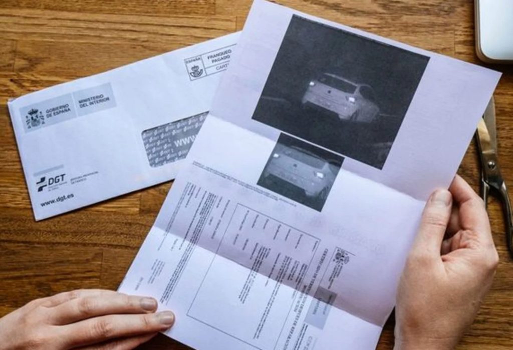 La DGT da un giro digital: ahora, el 94% de trámites se resuelven sin visitar jefaturas de tráfico 3 Moncloa multa