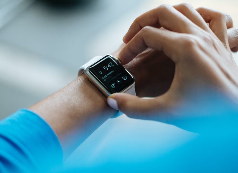 ESTADOS UNIDOS RETIRA DE LA VENTA LOS APPLE WATCH