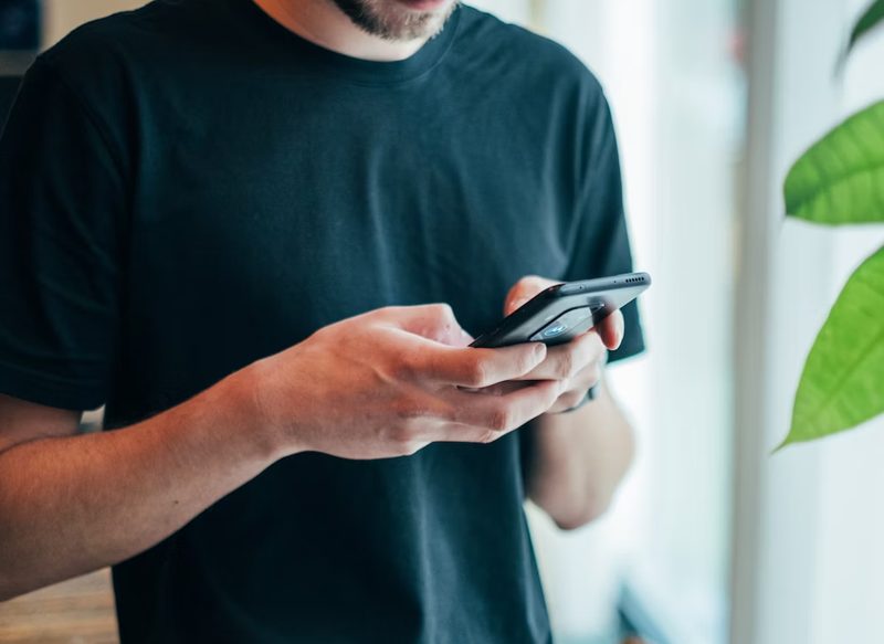 SMARTPHONES LG Y APPLE IPHONE, TAMBIÉN AFECTADOS