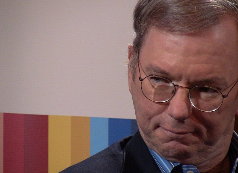 EL EX-CEO DE GOOGLE, MUY PREOCUPADO POR SU RÁPIDO DESARROLLO