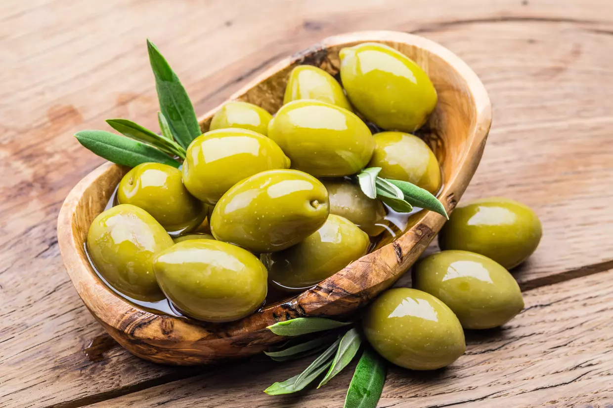 Descubre los secretos ocultos de las aceitunas: Transforma tus recetas con estos datos sorprendentes e innovadores 4 Moncloa ESENCIA Y AUTENTICIDAD